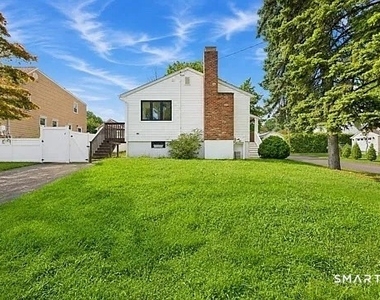 17 Hazel Street - Photo Thumbnail 12