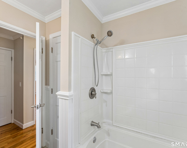 7 Cedarbrook Townhouse - Photo Thumbnail 22