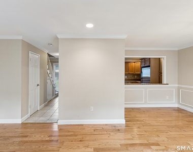7 Cedarbrook Townhouse - Photo Thumbnail 6