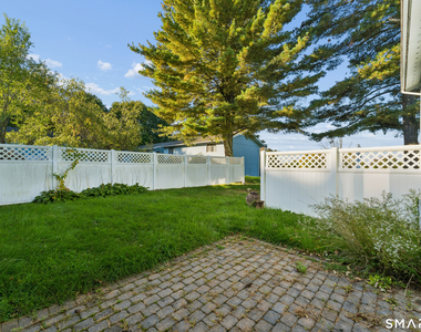 7 Cedarbrook Townhouse - Photo Thumbnail 27