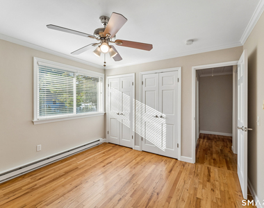 7 Cedarbrook Townhouse - Photo Thumbnail 24