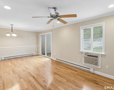7 Cedarbrook Townhouse - Photo Thumbnail 4