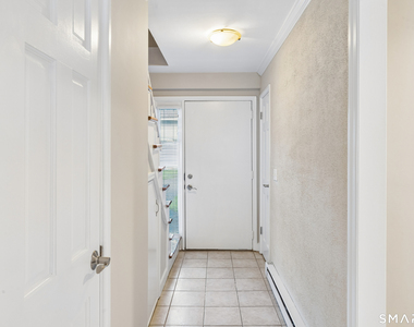 7 Cedarbrook Townhouse - Photo Thumbnail 3