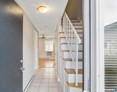 7 Cedarbrook Townhouse - Photo Thumbnail 2