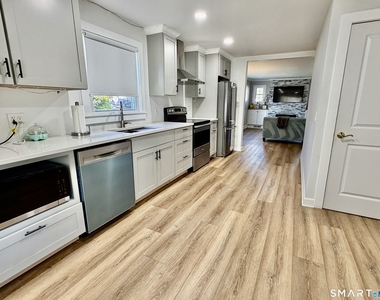 67 Belmont Circle - Photo Thumbnail 4