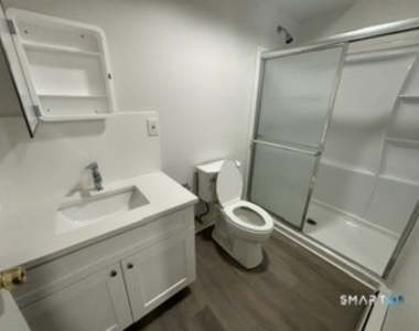 1 North Avenue - Photo Thumbnail 4