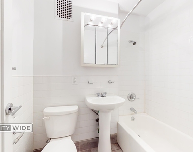 465 Lexington Avenue - Photo Thumbnail 3