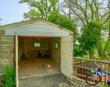 118 Brightwood Ave - Photo Thumbnail 3