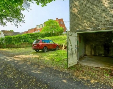 118 Brightwood Ave - Photo Thumbnail 10
