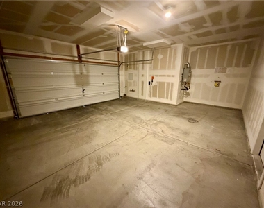3179 Brynley Avenue - Photo Thumbnail 8