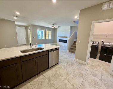 3179 Brynley Avenue - Photo Thumbnail 6