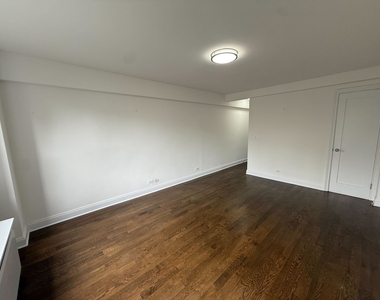 2 Bedroom in Midtown East - Photo Thumbnail 5