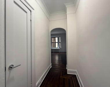 1 Bedroom in Upper West Side - Photo Thumbnail 6