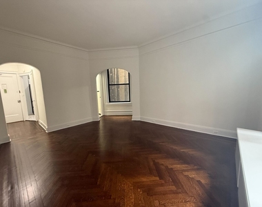 1 Bedroom in Upper West Side - Photo Thumbnail 1