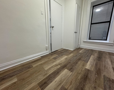2 Bedroom in Upper East Side - Photo Thumbnail 6