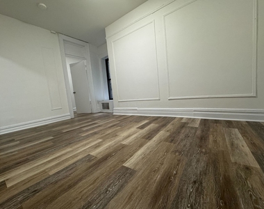 2 Bedroom in Upper East Side - Photo Thumbnail 1