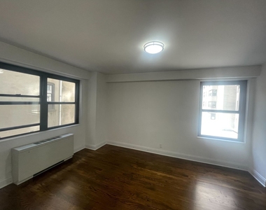 2 Bedroom in Upper East Side - Photo Thumbnail 4