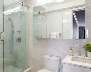 East 87th Street - Photo Thumbnail 3