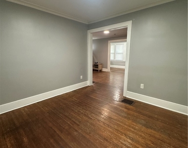 839 Norton Street - Photo Thumbnail 8