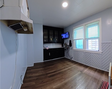 198 Roslyn Street - Photo Thumbnail 5