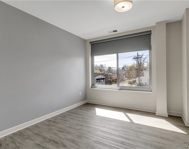 5712 Main Street - Photo Thumbnail 14