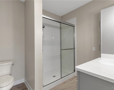 5712 Main Street - Photo Thumbnail 16