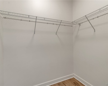 5712 Main Street - Photo Thumbnail 13