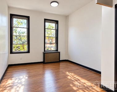 169 Irving Avenue - Photo Thumbnail 12