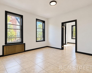 169 Irving Avenue - Photo Thumbnail 3