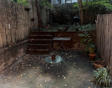 338 East 83rd Street - Photo Thumbnail 6