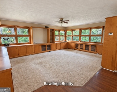 1119 Maple Drive - Photo Thumbnail 6