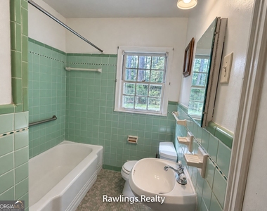 1119 Maple Drive - Photo Thumbnail 11