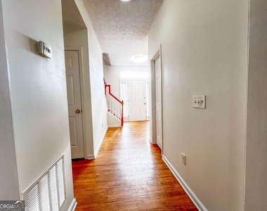 4035 River Green Parkway - Photo Thumbnail 2