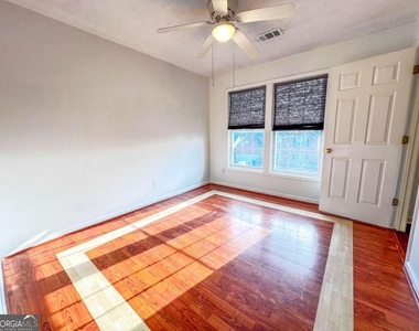 4035 River Green Parkway - Photo Thumbnail 14