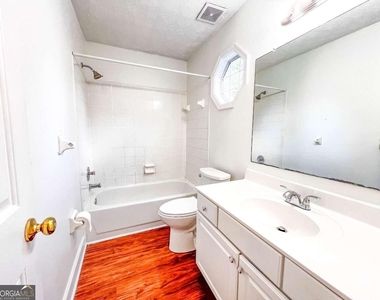 4035 River Green Parkway - Photo Thumbnail 16