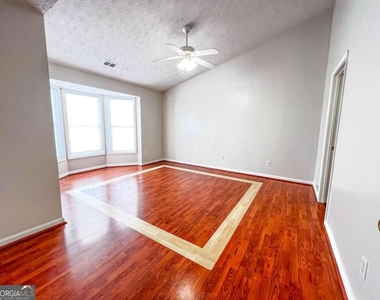 4035 River Green Parkway - Photo Thumbnail 9