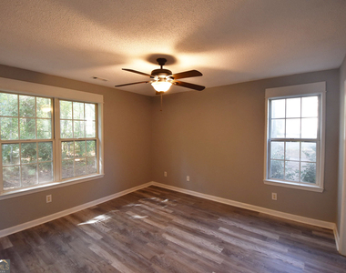 700 S Fairfield Drive - Photo Thumbnail 9