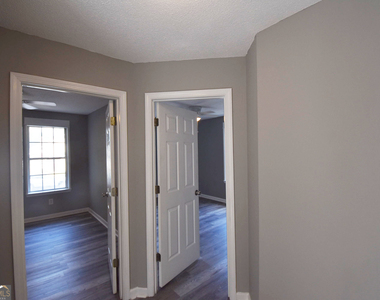 700 S Fairfield Drive - Photo Thumbnail 18