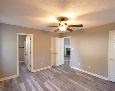 700 S Fairfield Drive - Photo Thumbnail 10