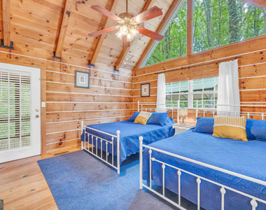 244 Skyline Way - Photo Thumbnail 8