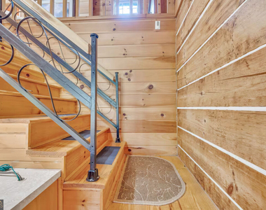 244 Skyline Way - Photo Thumbnail 4