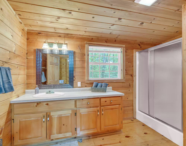 244 Skyline Way - Photo Thumbnail 18