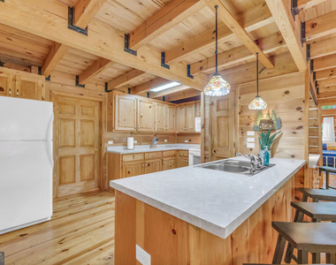 244 Skyline Way - Photo Thumbnail 31