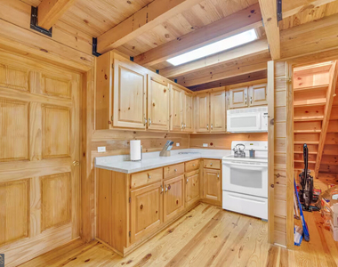244 Skyline Way - Photo Thumbnail 40