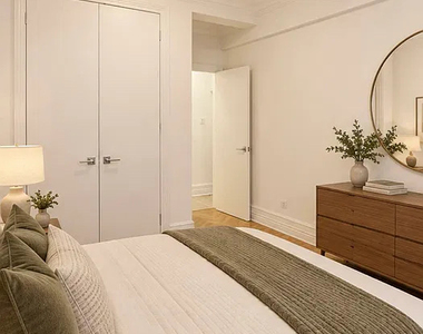 151 West 16th Street - Photo Thumbnail 6