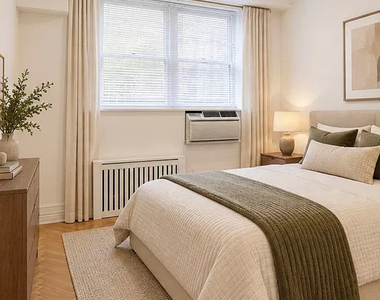 151 West 16th Street - Photo Thumbnail 4