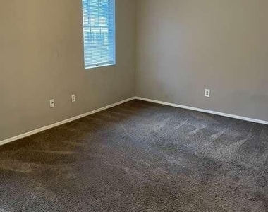 1111 Pine Tree Trail - Photo Thumbnail 9