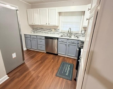 175 Bristol Lane - Photo Thumbnail 16