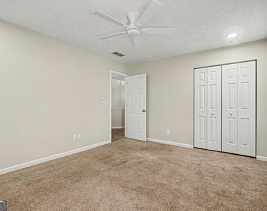 3015 Gallery Walk - Photo Thumbnail 30