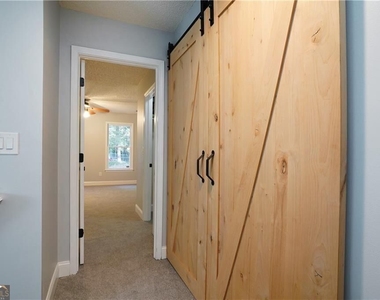 2890 Woodruff Drive Se - Photo Thumbnail 8